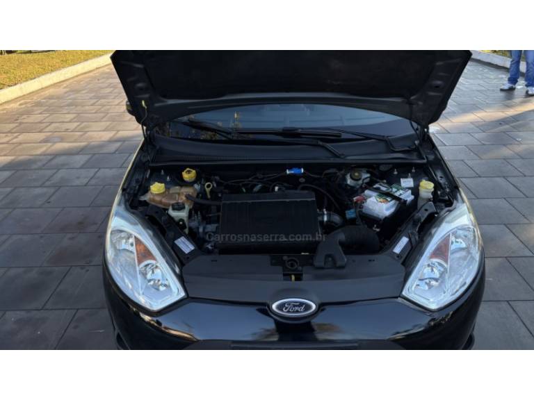 FORD - FIESTA - 2014/2014 - Preta - R$ 27.950,00