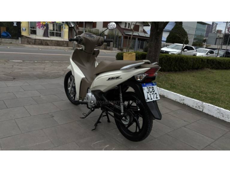 HONDA - BIZ 125 - 2023/2023 - Branca - R$ 16.950,00