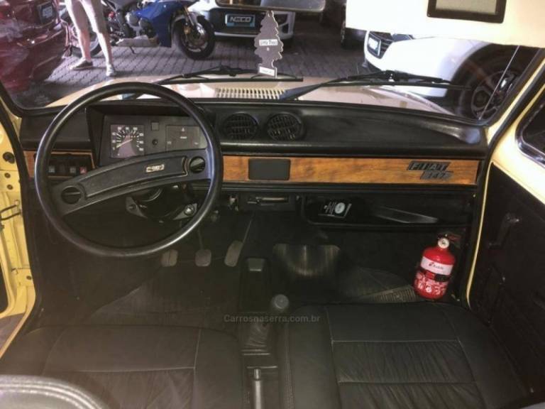 FIAT - 147 - 1980/1980 - Amarela - Sob Consulta