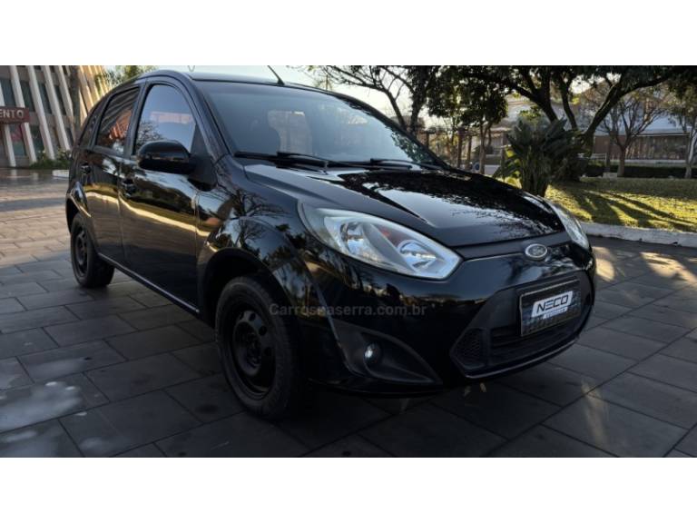FORD - FIESTA - 2014/2014 - Preta - R$ 27.950,00
