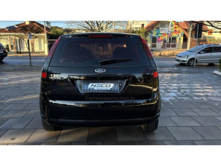 FORD - FIESTA - 2014/2014 - Preta - R$ 27.950,00