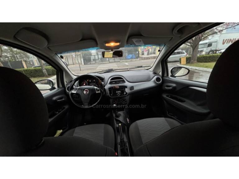 FIAT - PUNTO - 2016/2016 - Branca - R$ 45.950,00
