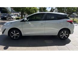 TOYOTA - YARIS - 2021/2021 - Branca - R$ 94.950,00