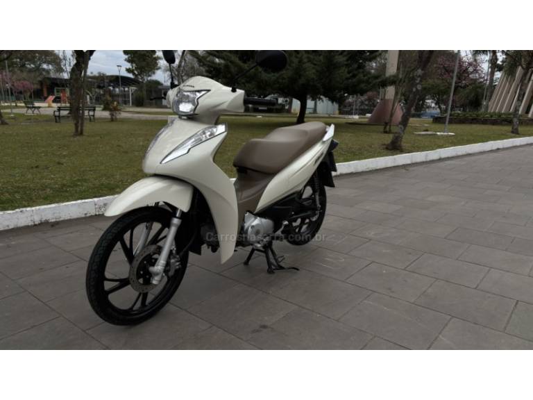 HONDA - BIZ 125 - 2023/2023 - Branca - R$ 16.950,00