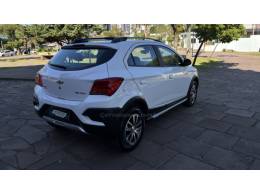 CHEVROLET - ONIX - 2017/2017 - Bronze - R$ 65.950,00