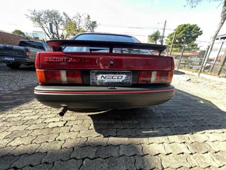 FORD - ESCORT - 1989/1989 - Vinho - R$ 19.920,00