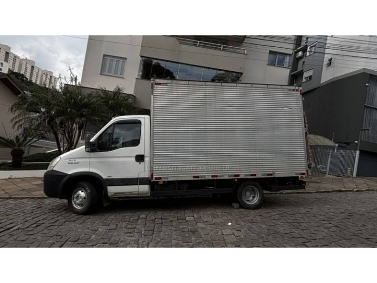IVECO - DAILY - 2009/2009 - Branca - R$ 119.950,00