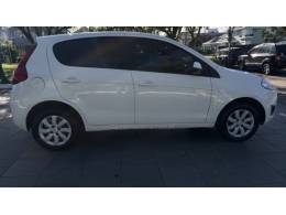 FIAT - PALIO - 2015/2015 - Branca - R$ 35.450,00