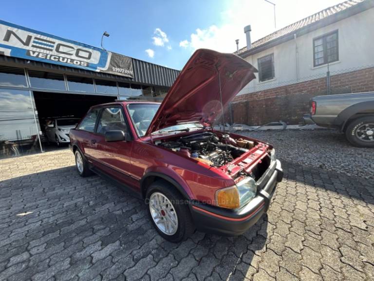 FORD - ESCORT - 1989/1989 - Vinho - R$ 19.920,00