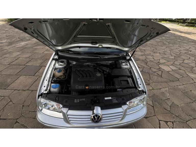 VOLKSWAGEN - BORA - 2006/2006 - Prata - R$ 32.950,00