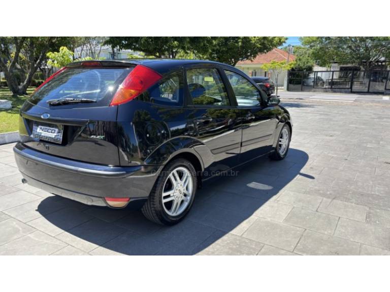 FORD - FOCUS - 2009/2009 - Azul - R$ 29.950,00