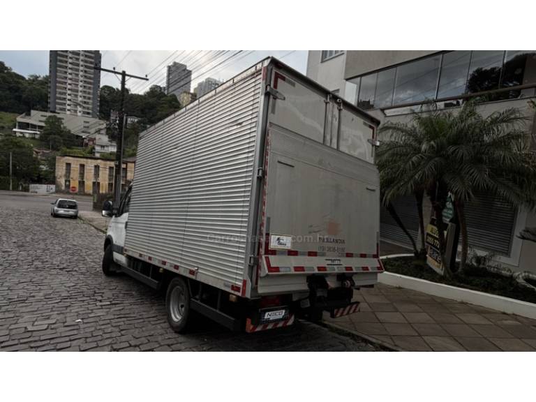 IVECO - DAILY - 2009/2009 - Branca - R$ 119.950,00