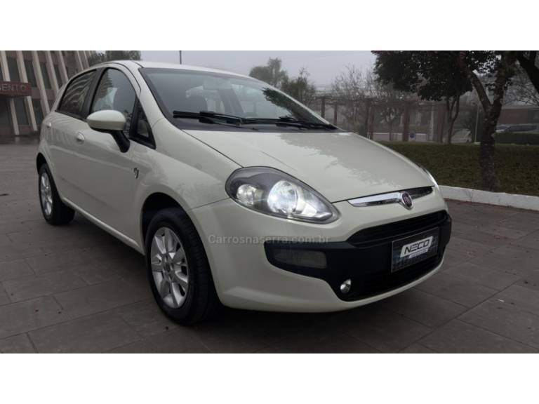 FIAT - PUNTO - 2016/2016 - Branca - R$ 45.950,00