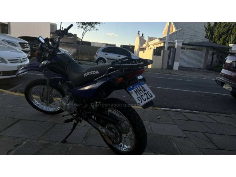 HONDA - NXR 125 - 2004/2004 - Azul - R$ 7.950,00