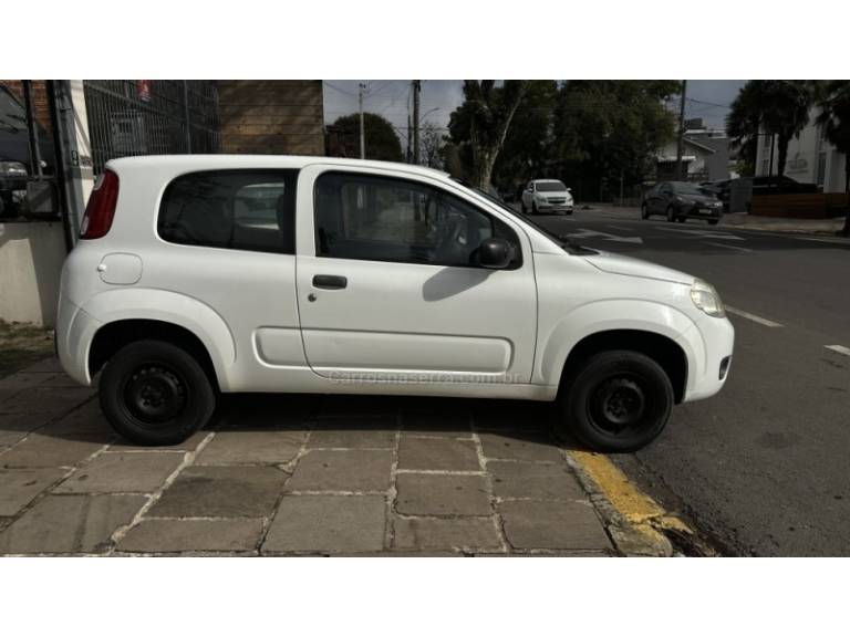FIAT - UNO - 2014/2014 - Branca - R$ 22.950,00