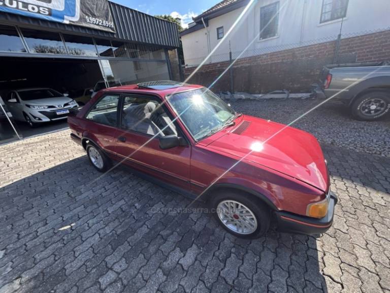 FORD - ESCORT - 1989/1989 - Vinho - R$ 19.920,00