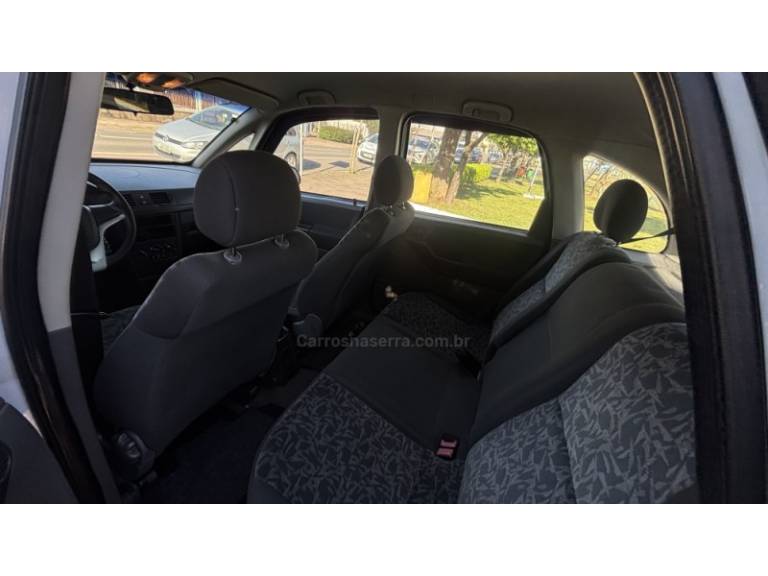 CHEVROLET - MERIVA - 2003/2003 - Branca - R$ 20.950,00