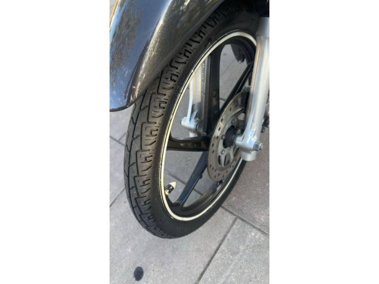 HONDA - BIZ 125 - 2012/2012 - Cinza - R$ 11.950,00