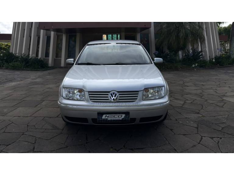 VOLKSWAGEN - BORA - 2006/2006 - Prata - R$ 32.950,00