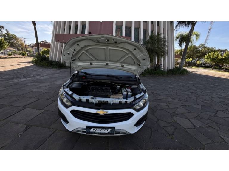 CHEVROLET - ONIX - 2017/2017 - Bronze - R$ 65.950,00