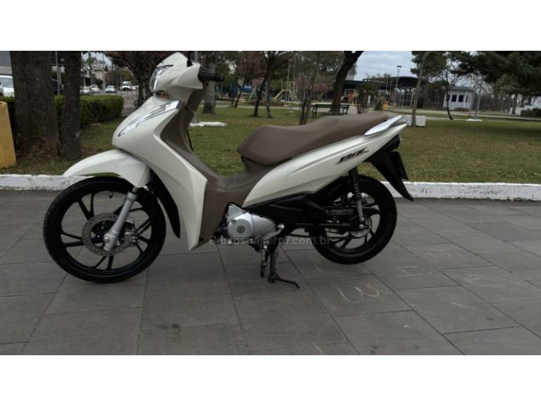 HONDA - BIZ 125 - 2023/2023 - Branca - R$ 16.950,00