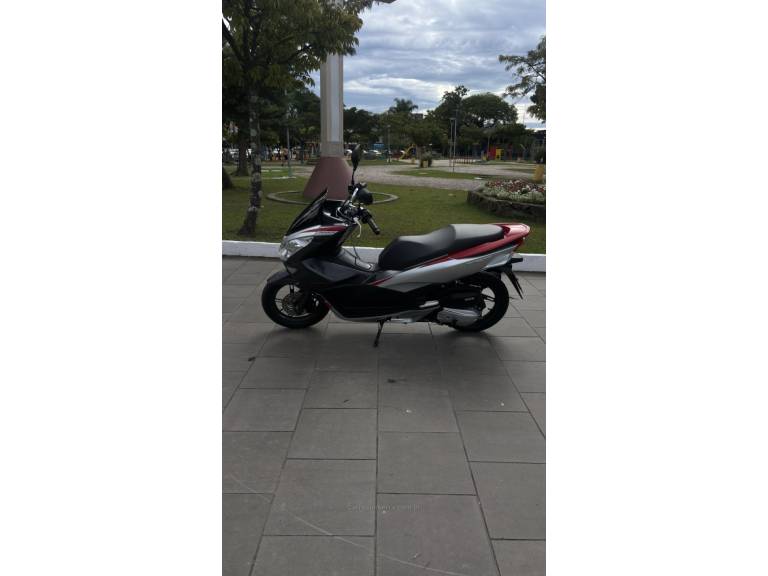 HONDA - PCX - 2018/2018 - Preta - R$ 16.950,00