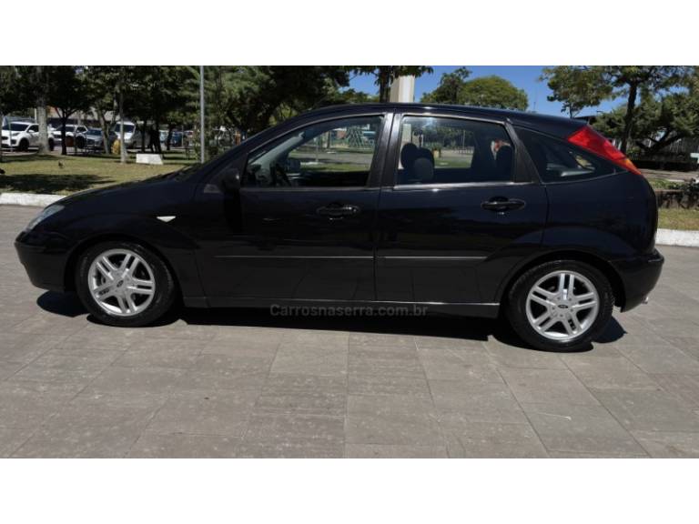FORD - FOCUS - 2009/2009 - Azul - R$ 29.950,00