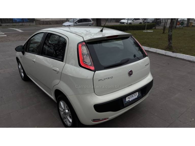 FIAT - PUNTO - 2016/2016 - Branca - R$ 45.950,00