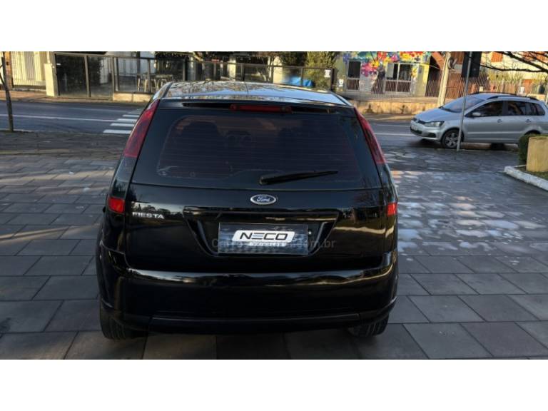FORD - FIESTA - 2014/2014 - Preta - R$ 27.950,00