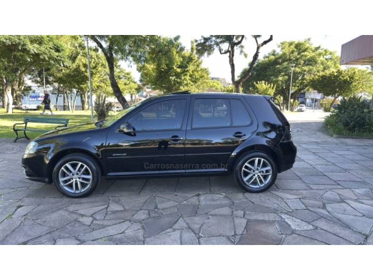 VOLKSWAGEN - GOLF - 2012/2012 - Preta - R$ 59.950,00