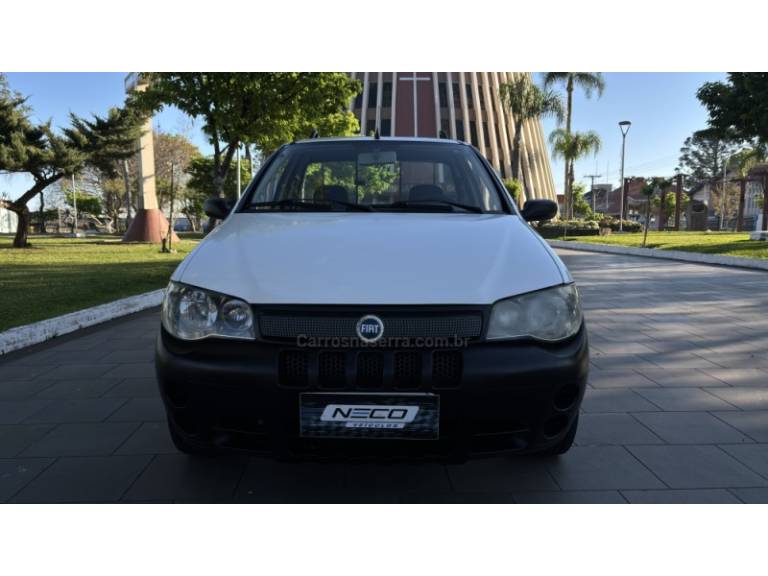 FIAT - STRADA - 2008/2008 - Branca - R$ 32.950,00