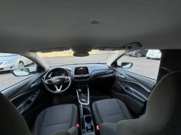 CHEVROLET - ONIX - 2023/2023 - Branca - R$ 69.950,00