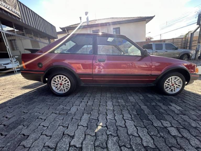 FORD - ESCORT - 1989/1989 - Vinho - R$ 19.920,00