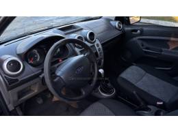FORD - FIESTA - 2014/2014 - Preta - R$ 27.950,00